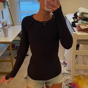 black lululemon long sleeve size 4 with ruffle accents